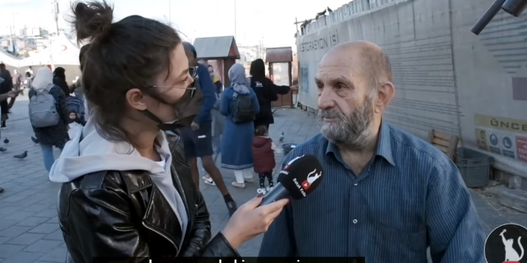 Erdoğan’ın Maybach’ı ve 74 yaşındaki kağıt toplayıcısının gözyaşları!