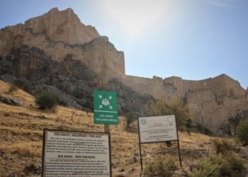 Eski Kahta Kalesi'nde 16 yıldır bitmeyen restorasyon