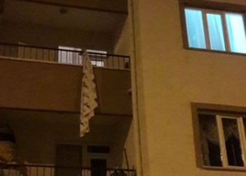 Evli olduğu erkeğin şiddetinden kaçan kadın 3. kattan atladı