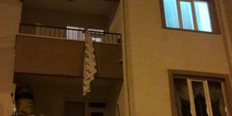 Evli olduğu erkeğin şiddetinden kaçan kadın 3. kattan atladı