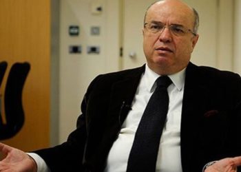 Fehmi Koru: Ayağa batan kıymık türü basit olaylar siyasette de istenmeyen gelişmelere sebep olabiliyordu