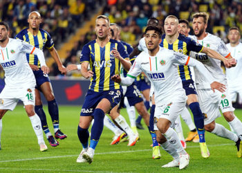 Fenerbahçe, Alanyaspor'a uzatmalarda kaybetti