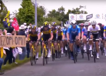 Fransa Bisiklet Turu'nda yarışçıların kaza yapmasına neden olan seyirciye 4 ay hapis cezası