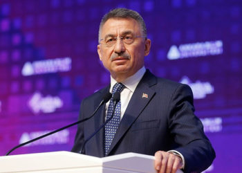 Fuat Oktay, bürokratları uyaran Kılıçdaroğlu hakkında suç duyurusunda bulundu