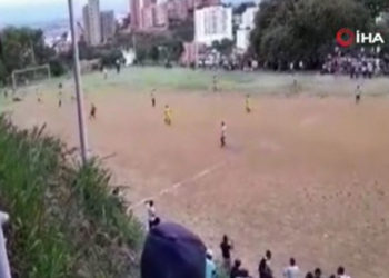 Futbol maçının ortasında kartel çatışması: 2 ölü, 2 yaralı