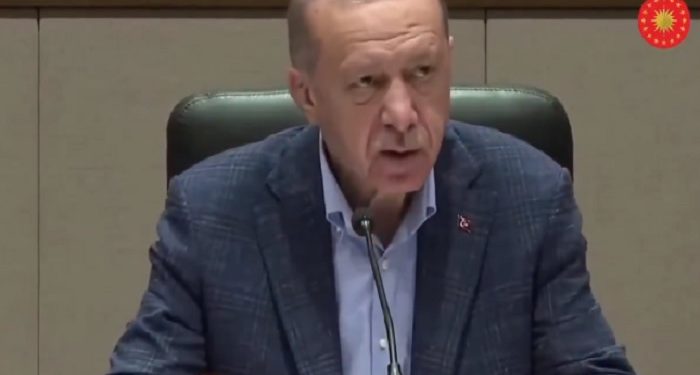 Gazeteciler soruların sırasını karıştırınca Erdoğan hazırlıksız yakalandı!