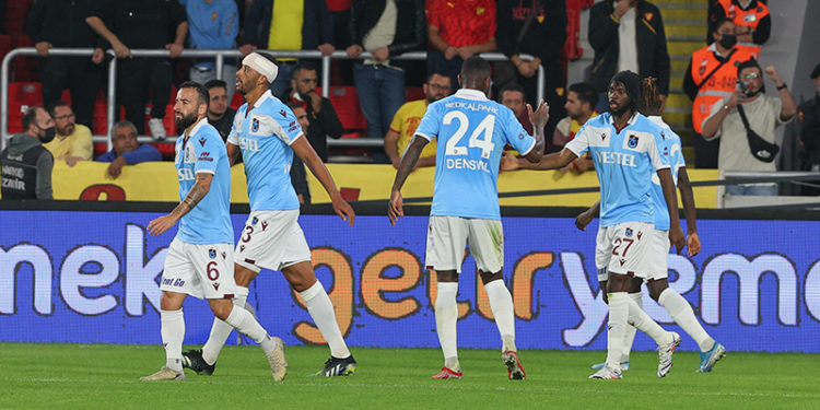 Gervinho attı, Trabzonspor İzmir'den namağlup döndü