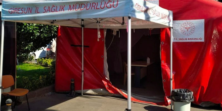 Giresun'da Covid-19 aşı çadırına zarar verildi