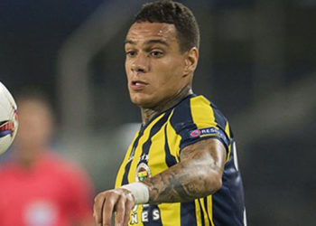 Gregory van der Wiel: Fenerbahçe'de başkan tarafından tehdit edildim
