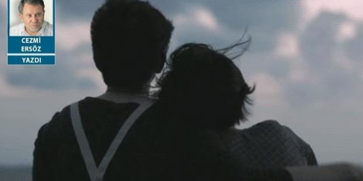 Gözlerinin birinde kamera varmış