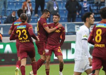 Göztepe, Süper Lig'de 4 maç sonra kazandı