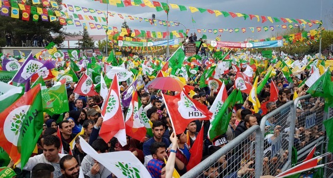 HDP üçüncü yol siyasetiyle alanda: Mitingler ve halk buluşmaları yapılacak