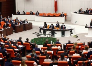 HDP'nin katı atık işçilerine ilişkin önergesi reddedildi