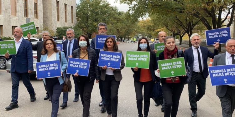 HDP’li vekiller Meclis’e yürüdü: ‘Bu bütçe Saray’ın, yandaşın bütçesidir’