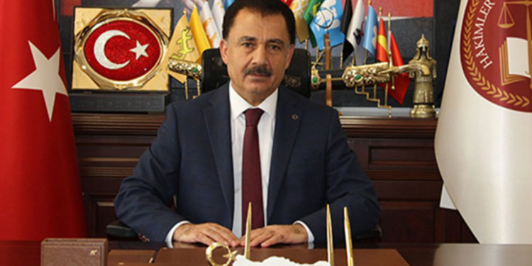 Hakimler ve Savcılar Kurulu üyesi Hamit Kocabey istifa etti