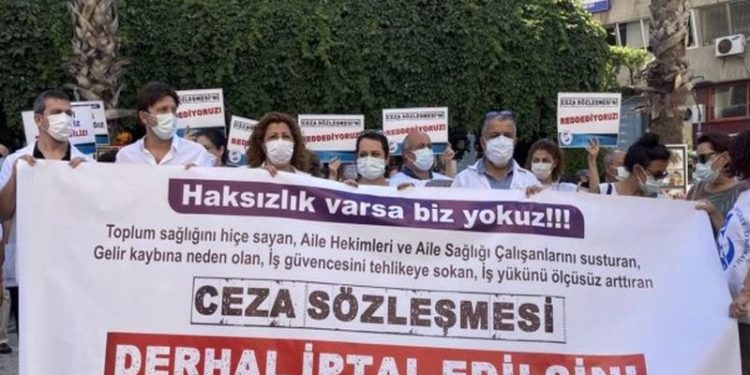 Hekimler 'yeter artık' diyerek istifa ediyor, Sağlık Bakanı görmezden geliyor