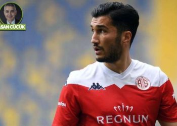 Hem oynar hem yönetirim