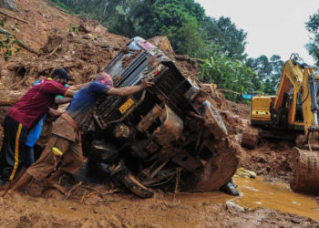 Hindistan'da sel ve toprak kayması: 25 ölü