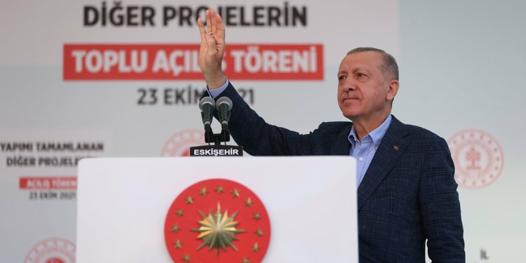 Hukukçu Altıparmak: Büyükelçileri persona non grata ilan etmek uluslararası hukuka aykırı