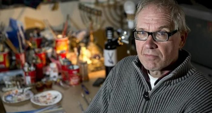 Hz. Muhammed’in karikatürünü çizen İsveçli karikatürist kamyonun altında kaldı