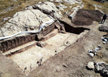Irak'ta 2 bin 700 yıllık şarap fabrikası keşfedildi