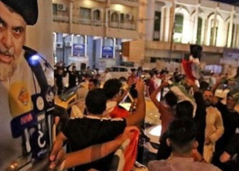 Irak'ta seçimin ilk sonuçlarına göre Şii din adamı Sadr'ın partisi en fazla oyu aldı