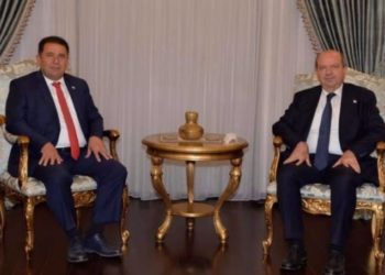 KKTC&rsquo;de h&uuml;k&uuml;met istifa etti
