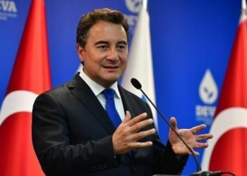 "Kaba kuvvetle, devlet g&uuml;c&uuml;n&uuml; kullanarak iktidarda kalma &ccedil;abası beyhude bir &ccedil;abadır"