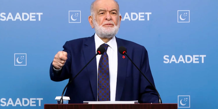Karamollaoğlu: Kimse aptal değil, Demirtaş ve Kavala tahliye olmalı