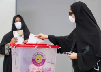Katar'da halk, ilk defa yapılan milletvekili seçimleri için sandık başında