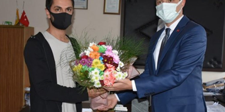 Kaymakam, ‘Haddini bil’ diyerek sınıftan kovduğu öğretmenden özür diledi