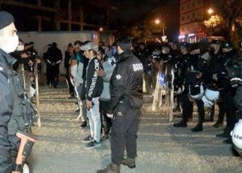 Kağıt toplama depolarına gece baskını: 200'e yakın gözaltı
