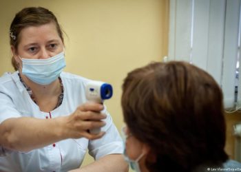 Koronavirüs: Rusya’da bir günde binden fazla ölü