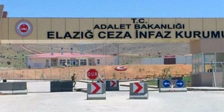 'Koğuşların arasına IŞİD'liler yerleştirildi, can güvenliğimiz yok'