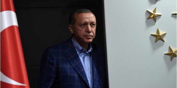 Kulis: AKP, 'erken seçim' nedeniyle sorunları gündeme 'alıyormuş' gibi yapıyor