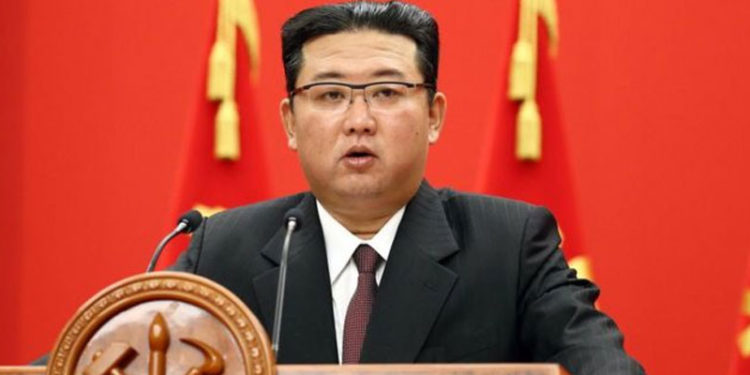 Kuzey Kore'den fırlatılan balistik füze Japonya açıklarına düştü