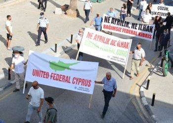 Lefkoşa’da yaşanan son siyasi ve ekonomik gelişmeleri protesto edildi