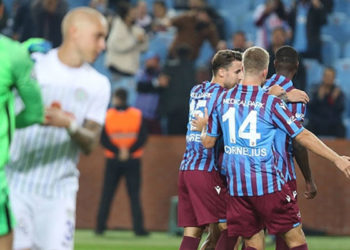 Lider Trabzonspor zirvede puan farkını 7'ye çıkardı