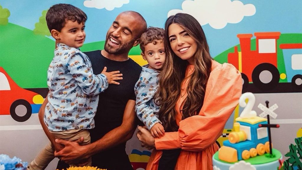 Lucas Moura: WhatsApp ve Instagram çöktüğünde eşimle biraz konuşabildim, çok iyi bir insan