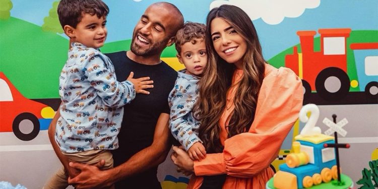 Lucas Moura: WhatsApp ve Instagram çöktüğünde eşimle biraz konuşabildim, çok iyi bir insan