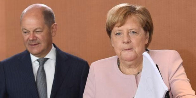 Merkel, Erdoğan'la Roma'da yapacağı görüşmeye müstakbel halefi Scholz'u da davet etti