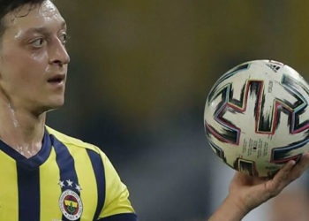 Mesut Özil kripto para çıkarıyor