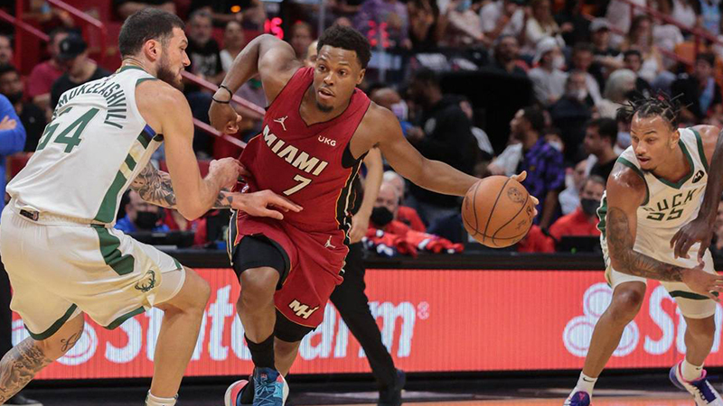 Miami Heat'ten son şampiyon Bucks'a 42 sayı fark