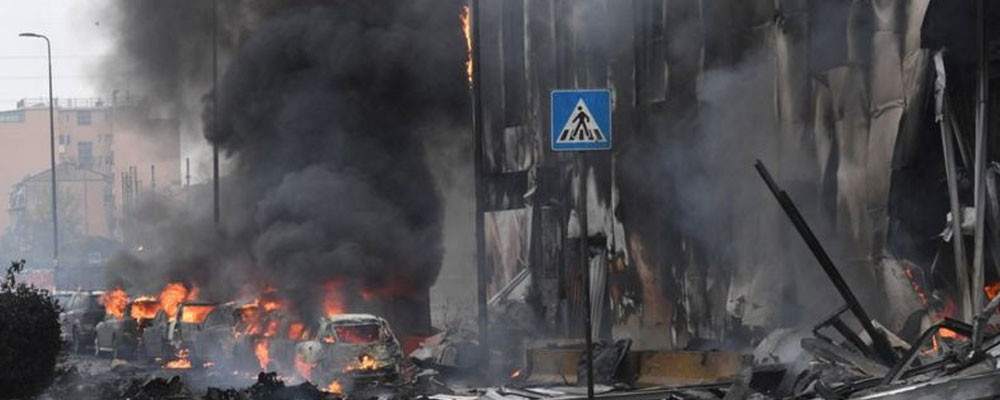 Milano’da bir özel jet boş bir binaya düştü, sekiz kişi hayatını kaybetti