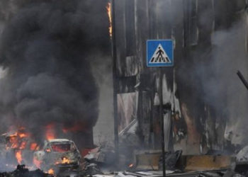 Milano’da bir özel jet boş bir binaya düştü, sekiz kişi hayatını kaybetti