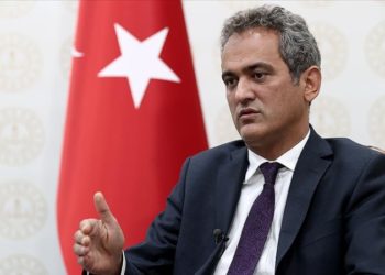 Milli Eğitim Bakanı Özer: Bin 817 sınıfta yüz yüze eğitime ara verilmiştir