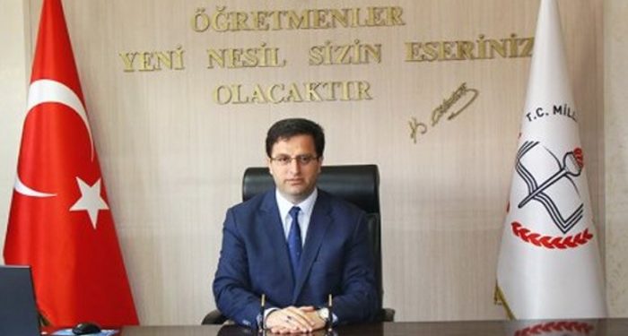 Milli eğitim müdürü 1 kilo altınla kaçarken yakalandı