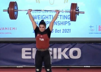 Milli halterci Sera Yenigün, Avrupa'da biri altın 3 madalya kazandı