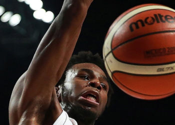 Muafiyet talebi reddedilen NBA oyuncusu Wiggins aşı oldu