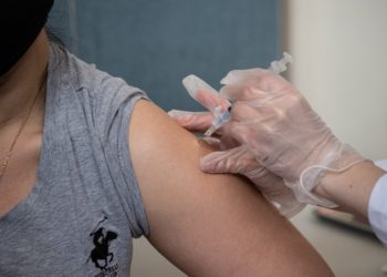 New York’ta tüm çalışanlara aşı zorunluluğu: İlk dozu 29 Ekim’den önce yaptıranlara 500 dolar ödül